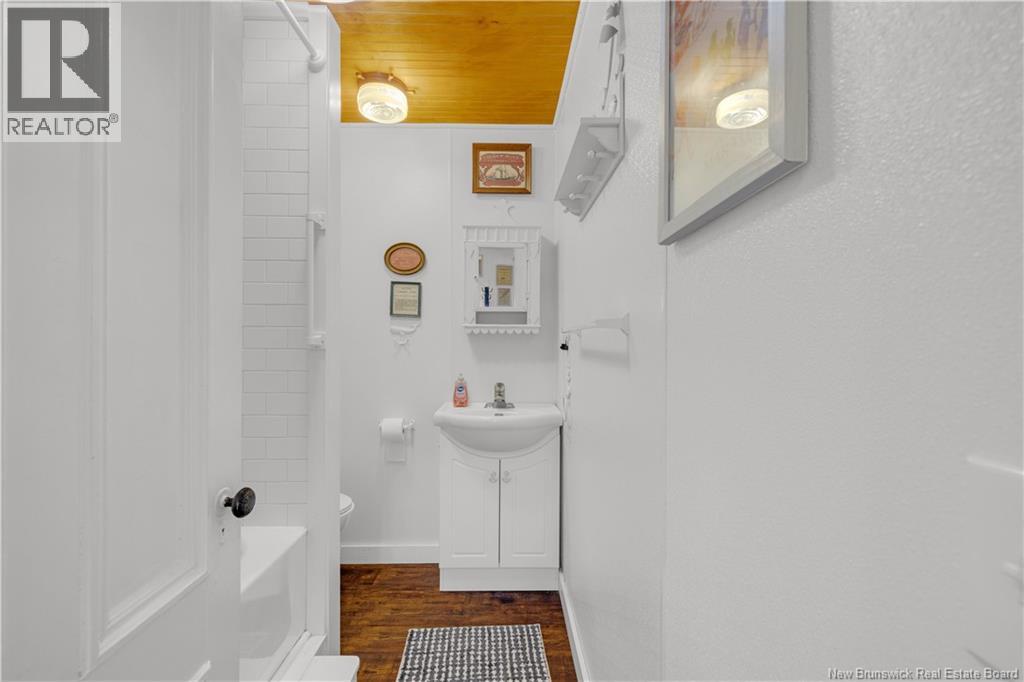 29 Lighthouse Road, Campobello, New Brunswick E5E 1K6 - Photo 12 - NB129146