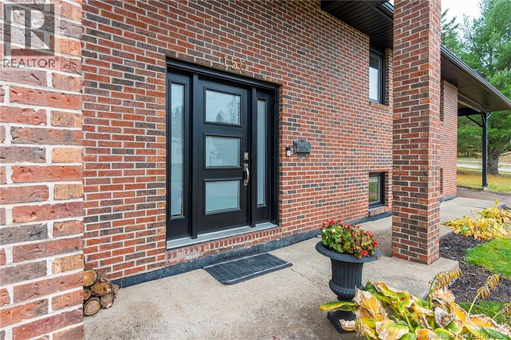 150 Glengrove Road, Moncton, New Brunswick  E1A 5X3 - Photo 3 - NB129387