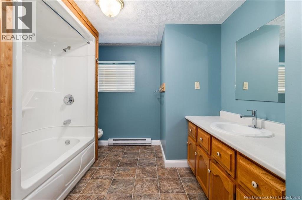 5 Timber Lane, Fredericton, New Brunswick E3A 8R6 - Photo 28 - NB129307