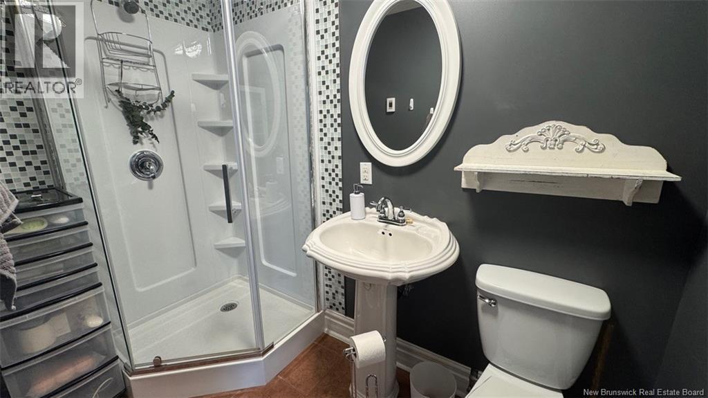 77 Fraser, Edmundston, New Brunswick  E3V 2B6 - Photo 17 - NB129534