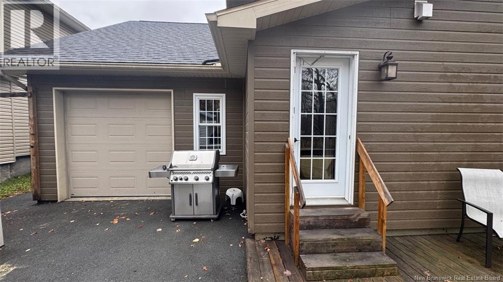 77 Fraser, Edmundston, New Brunswick  E3V 2B6 - Photo 34 - NB129534