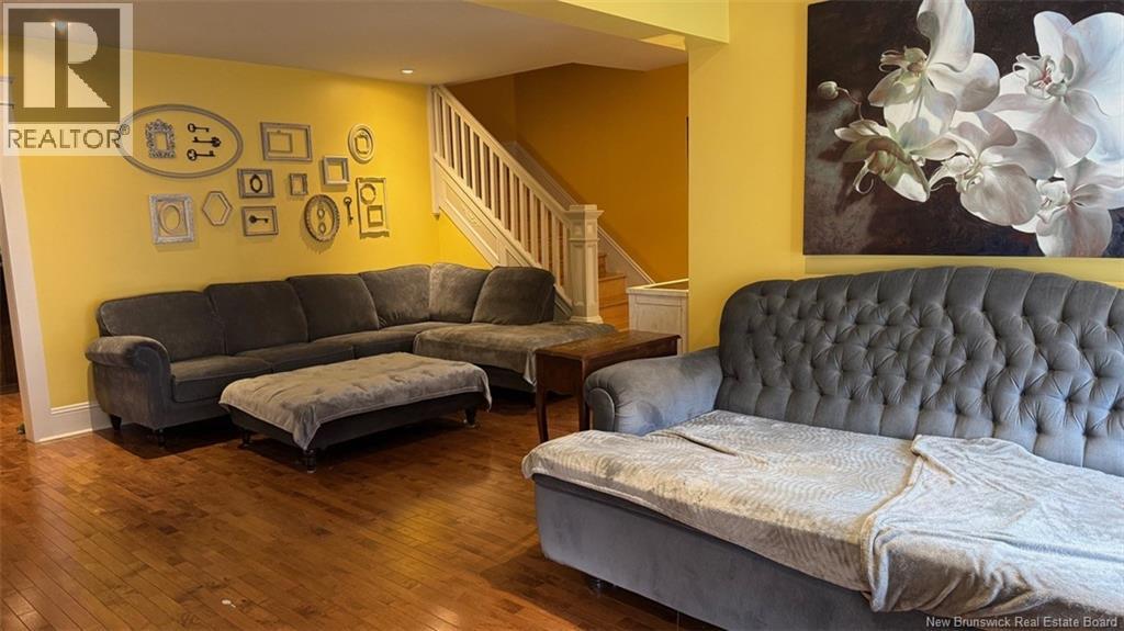 77 Fraser, Edmundston, New Brunswick  E3V 2B6 - Photo 4 - NB129534