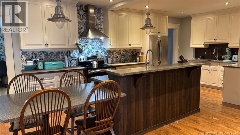 77 Fraser, Edmundston, New Brunswick  E3V 2B6 - Photo 5 - NB129534