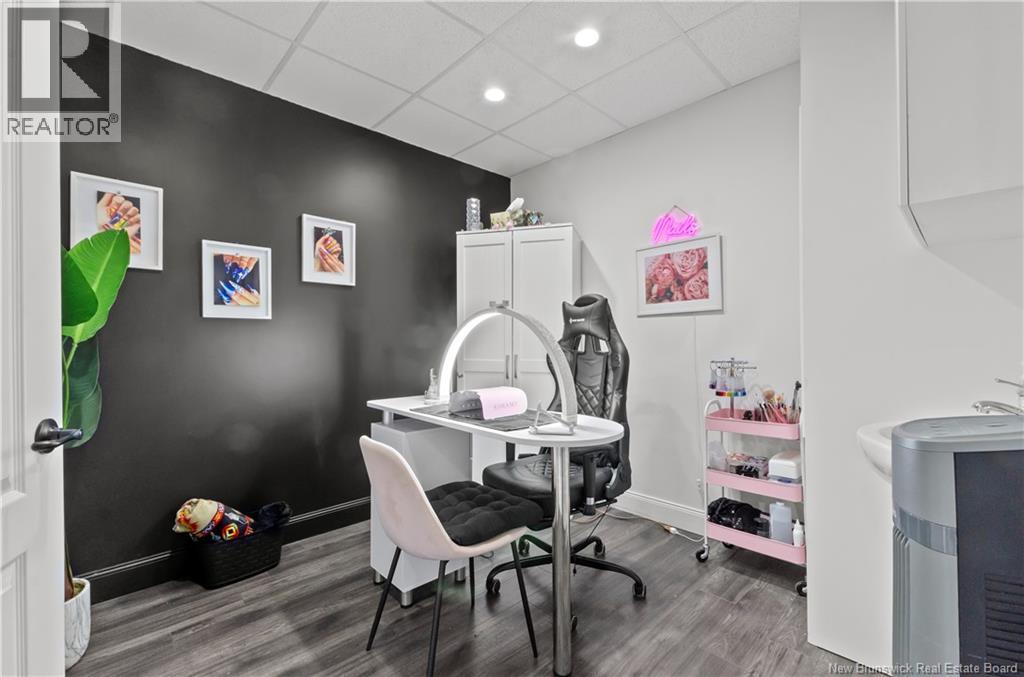 215 Queen Street, Fredericton, New Brunswick  E3B 0Y2 - Photo 14 - NB128830