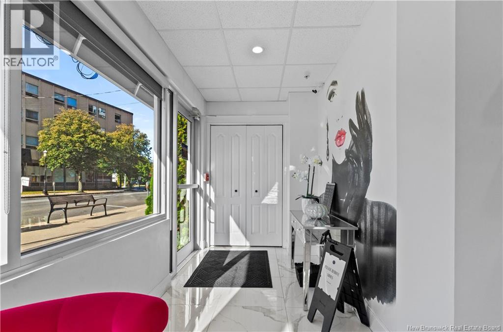 215 Queen Street, Fredericton, New Brunswick  E3B 0Y2 - Photo 3 - NB128830