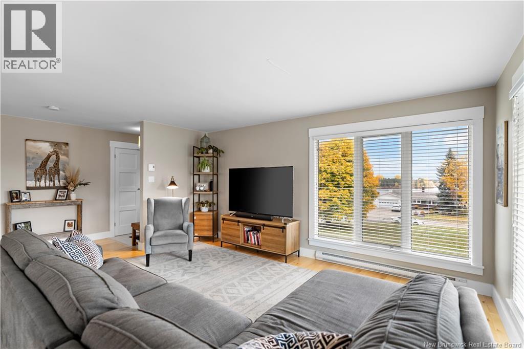 125 Roche, Bathurst, New Brunswick  E2A 3E5 - Photo 12 - NB129567