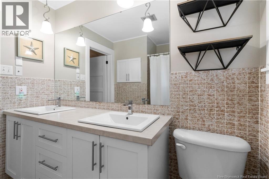 125 Roche, Bathurst, New Brunswick  E2A 3E5 - Photo 30 - NB129567