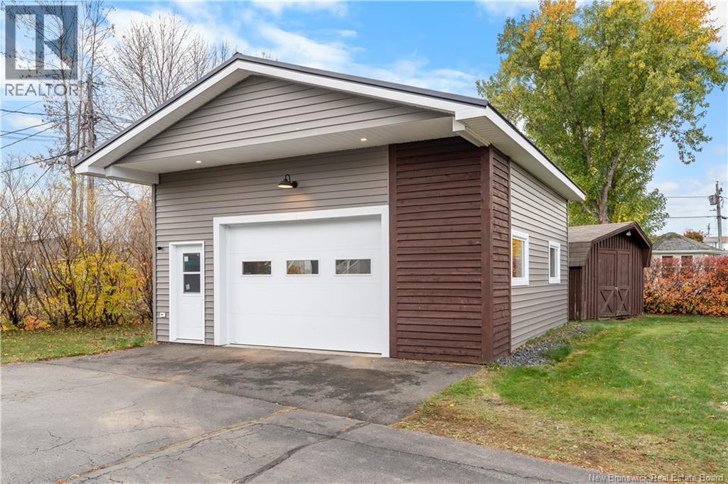 125 Roche, Bathurst, New Brunswick  E2A 3E5 - Photo 46 - NB129567