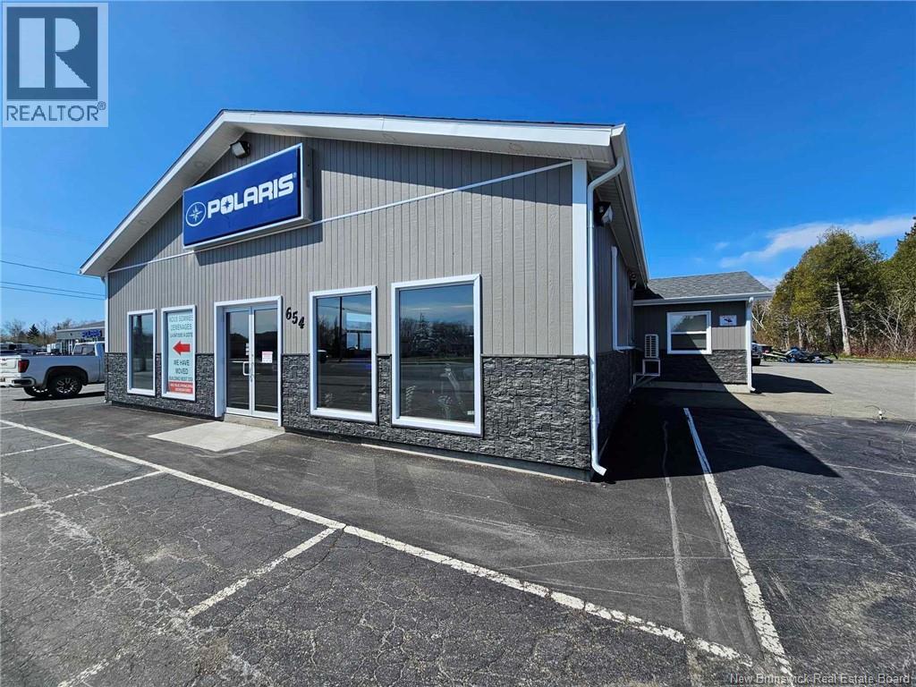 654 Principale Street, Beresford, New Brunswick  E8K 2B5 - Photo 2 - NB129612