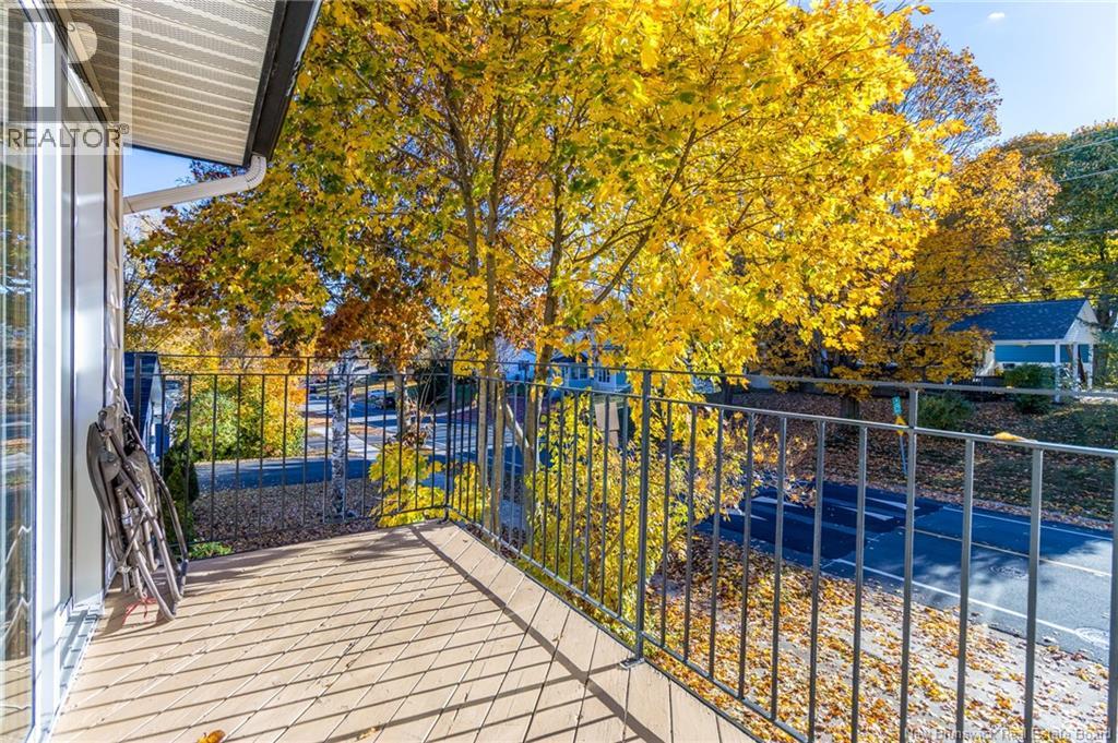 295 Montgomery Street, Fredericton, New Brunswick E3B 2X2 - Photo 2 - NB129566