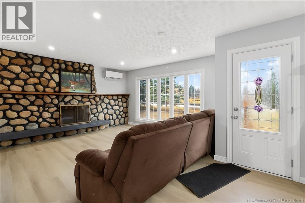 10406 Route 134, Saint-Louis-De-Kent, New Brunswick  E4X 2L2 - Photo 3 - NB129577