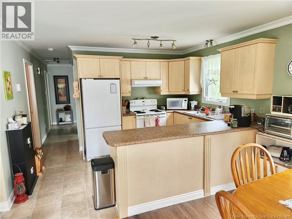 931 Francois, Beresford, New Brunswick  E8K 1L2 - Photo 7 - NB129639