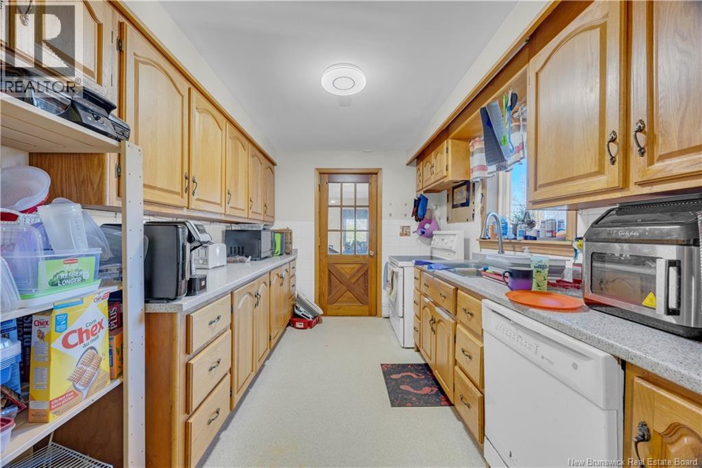 1054 Main Street, Hampton, New Brunswick E5N 6G2 - Photo 29 - NB129605