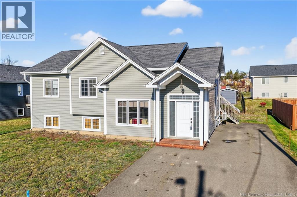 33 Cumberland, Moncton, New Brunswick E1G 0Z9 - Photo 2 - NB129695