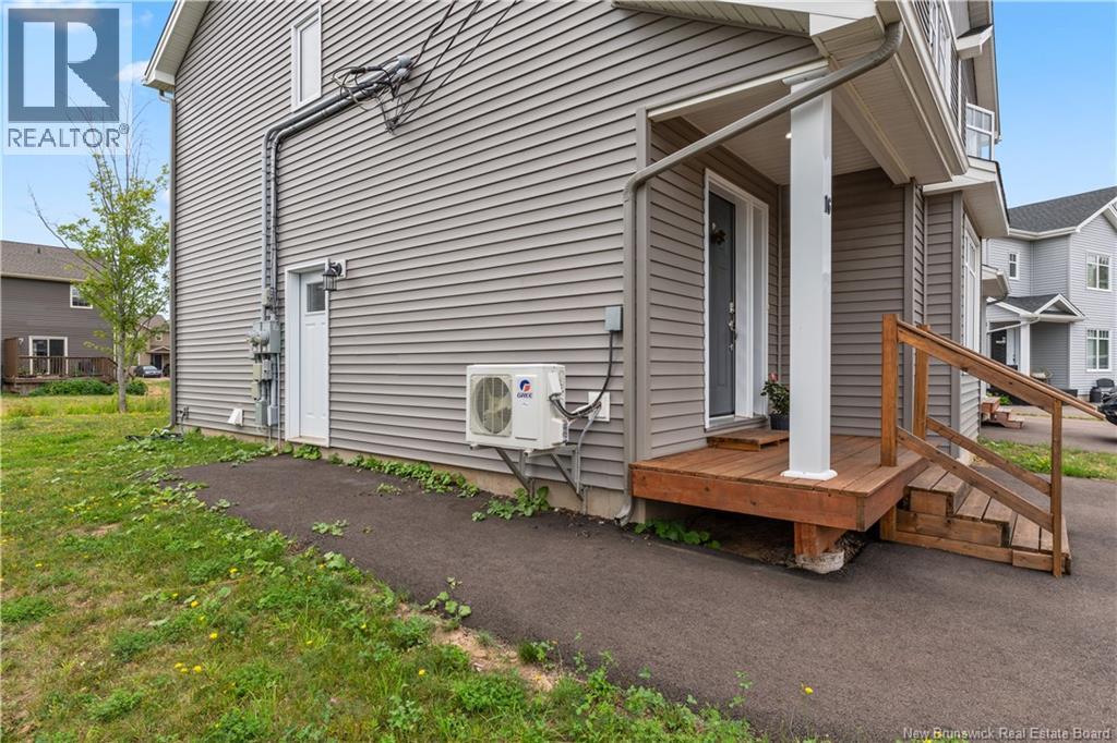 16 Brooklyn, Moncton, New Brunswick  E1A 7E8 - Photo 3 - NB129783
