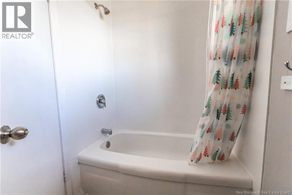 123 Hildebrand Crescent, Fredericton, New Brunswick E3A 4W8 - Photo 18 - NB129660