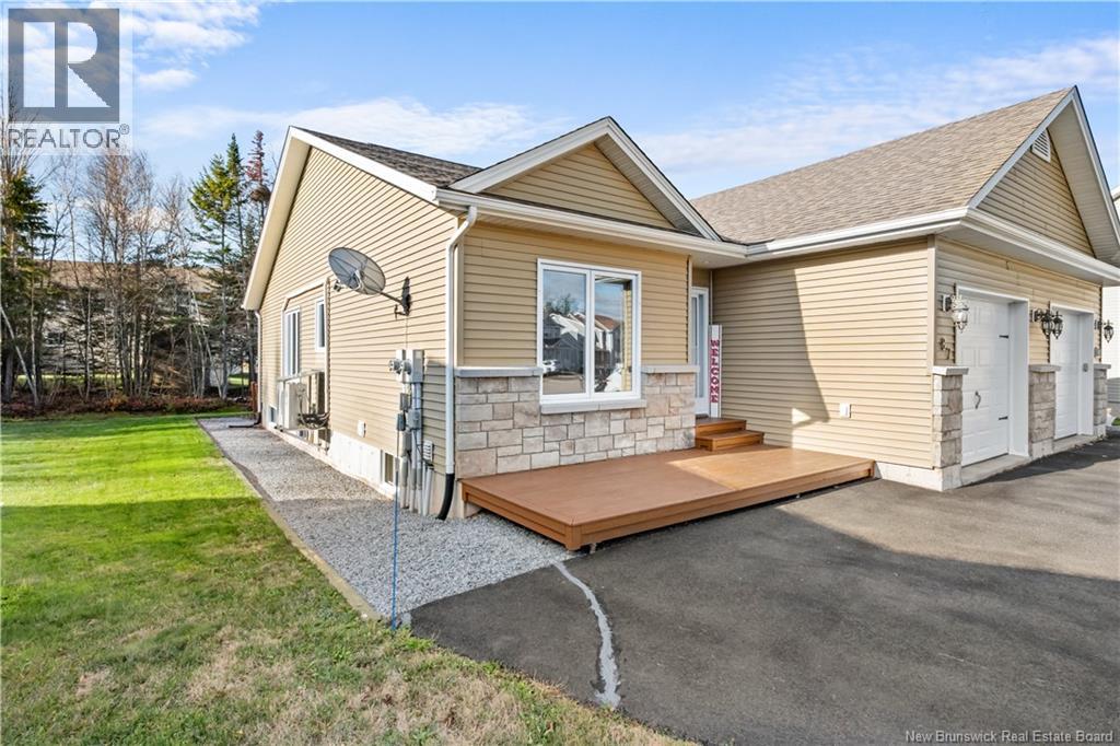 87 Syrah Court, Dieppe, New Brunswick E1A 6A7 - Photo 2 - NB129769