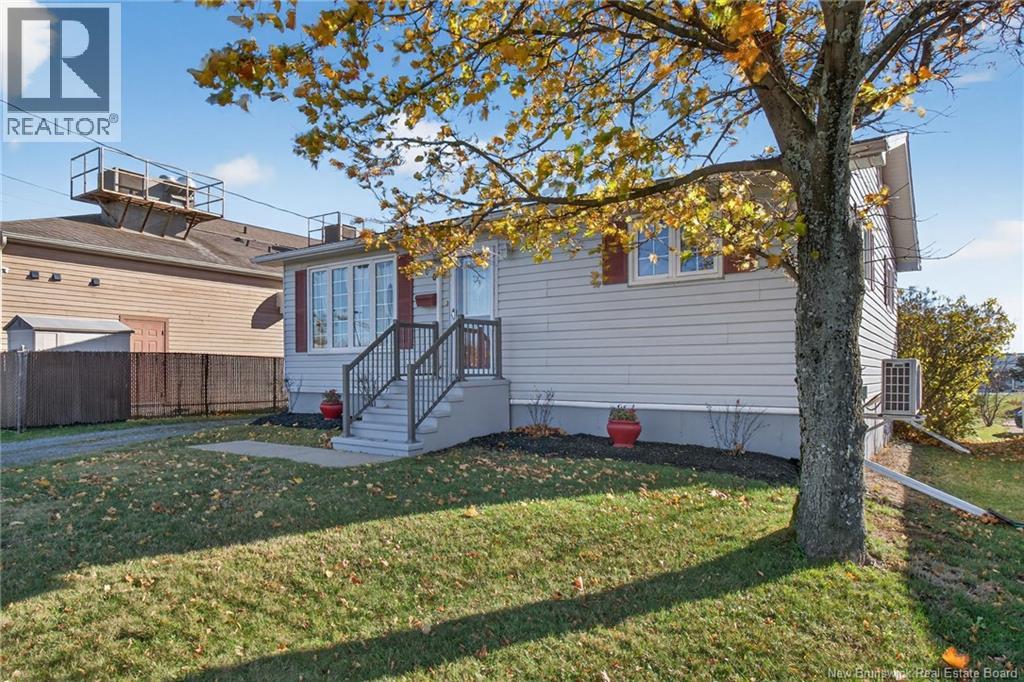 500 Champlain, Dieppe, New Brunswick  E1A 1P4 - Photo 2 - NB128261