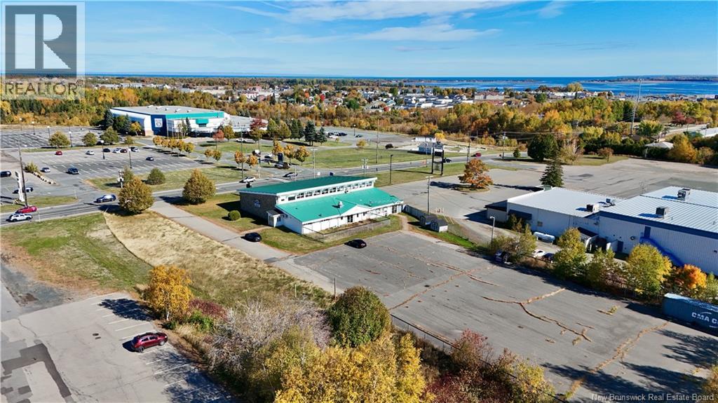 895 St Anne, Bathurst, New Brunswick E2A 2N5 - Photo 3 - NB129909
