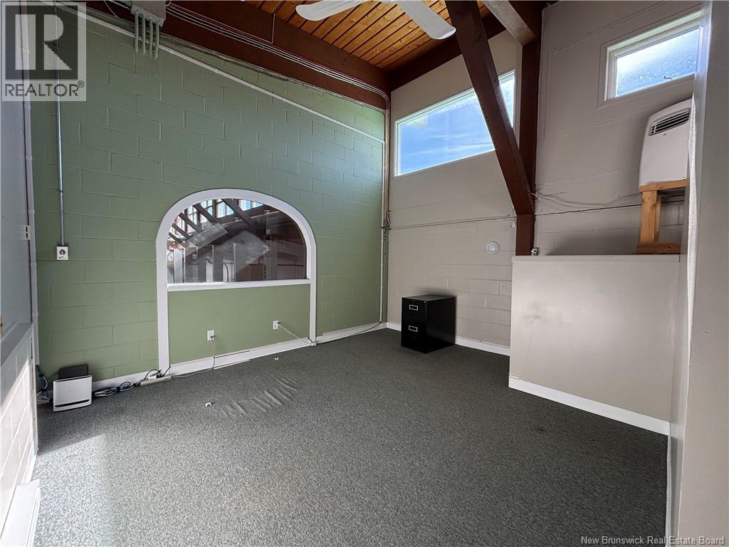 895 St Anne, Bathurst, New Brunswick E2A 2N5 - Photo 36 - NB129909