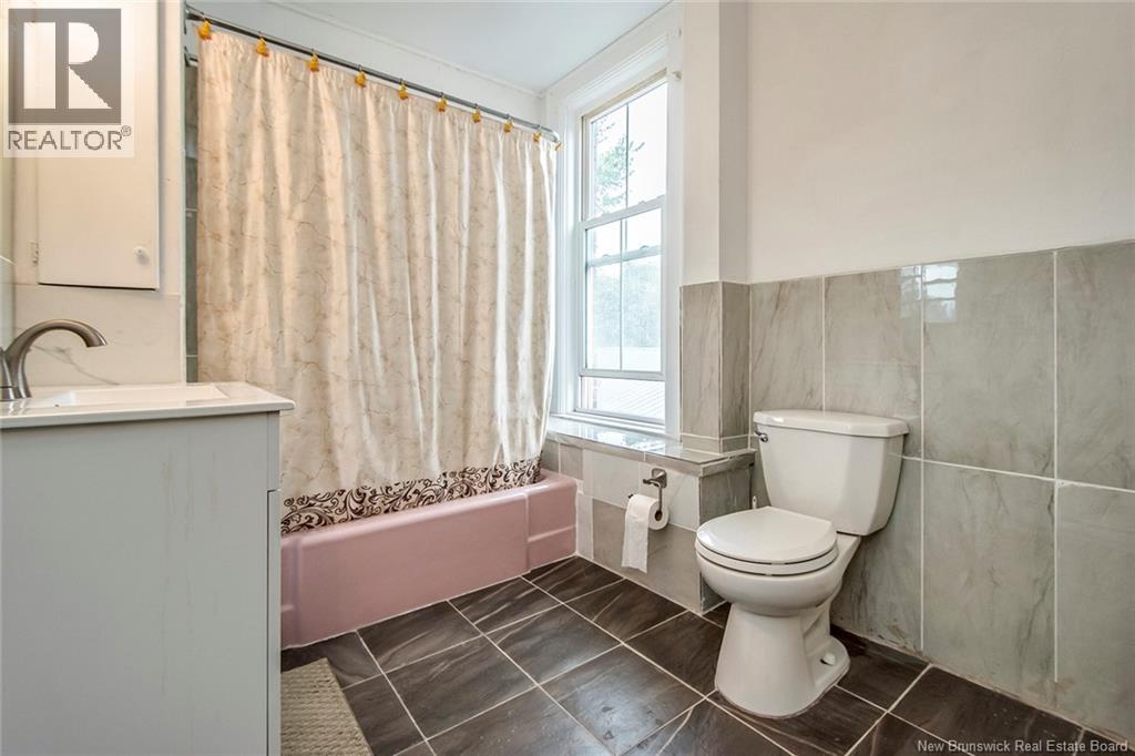 27 Broad Street, Sussex, New Brunswick  E1E 2J7 - Photo 9 - NB130040