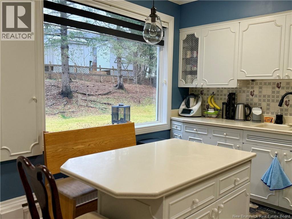 28 Lawson Street, Edmundston, New Brunswick  E3V 1Z4 - Photo 5 - NB129995