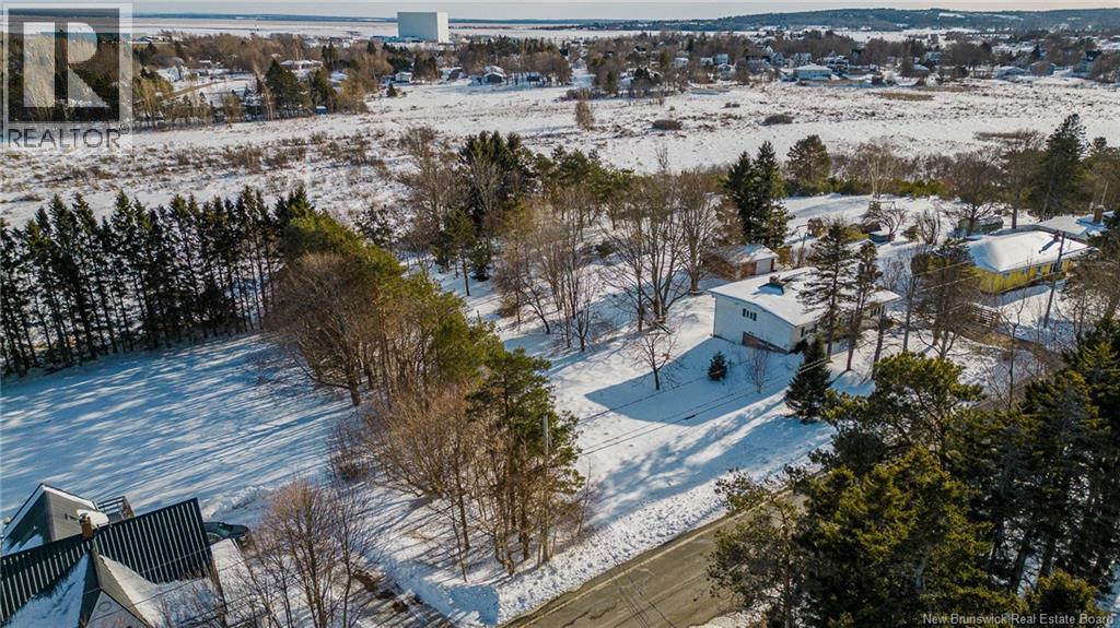 27 Harris Drive, Sackville, New Brunswick  E4L 3X6 - Photo 2 - NB130071