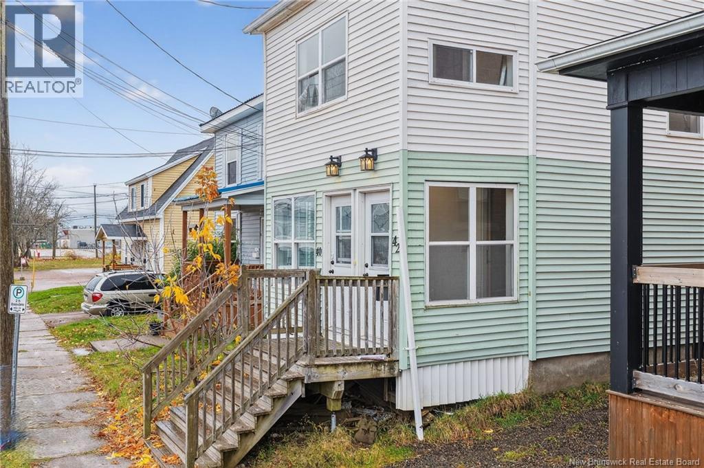 40-42 Harris, Moncton, New Brunswick E1C 4N6 - Photo 2 - NB129875