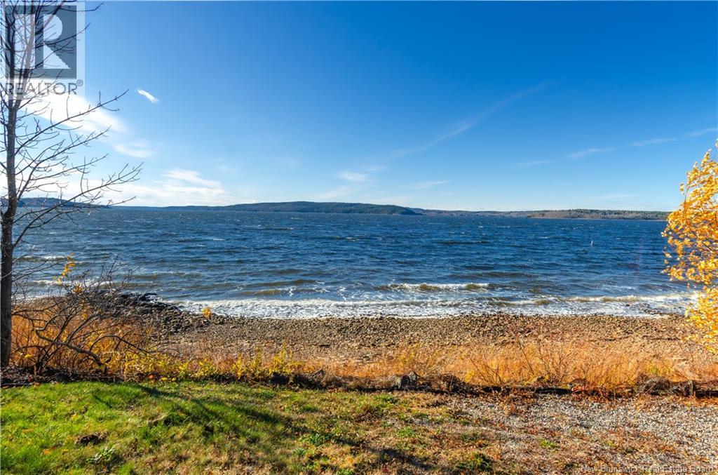 39 Elizabeth Parkway, Rothesay, New Brunswick E2H 1E8 - Photo 4 - NB128710