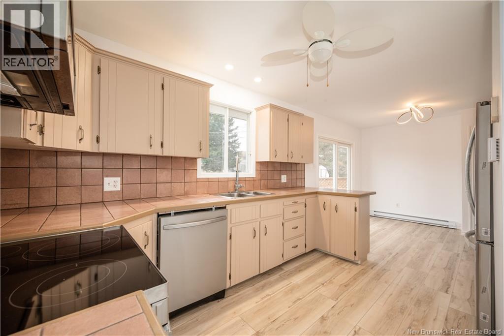 102 Notingham Drive, Moncton, New Brunswick E1A 5K1 - Photo 11 - NB130329