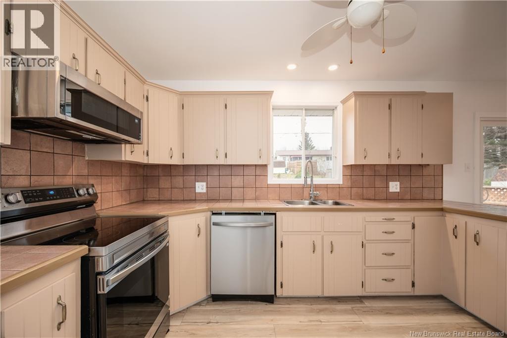102 Notingham Drive, Moncton, New Brunswick E1A 5K1 - Photo 12 - NB130329