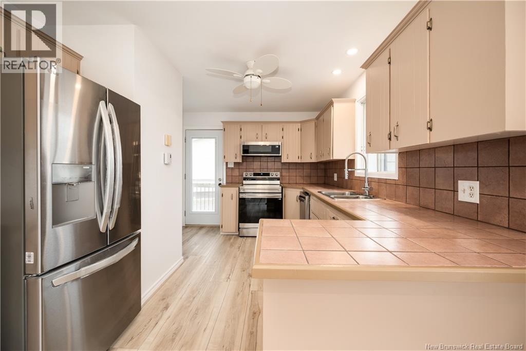 102 Notingham Drive, Moncton, New Brunswick E1A 5K1 - Photo 7 - NB130329