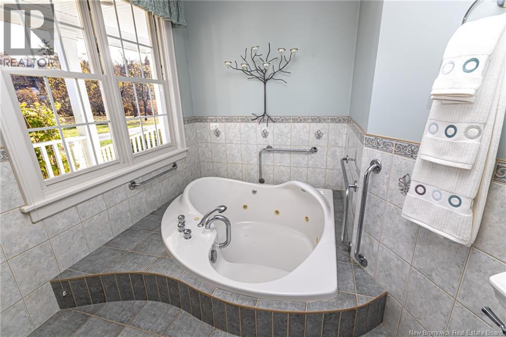 1337 Woodstock Road, Fredericton, New Brunswick E3B 7R9 - Photo 37 - NB130122