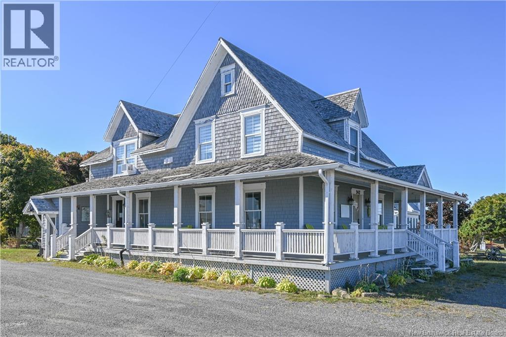 142 Boul Saint-Pierre E. Boulevard, Caraquet, New Brunswick  E1W 1B1 - Photo 3 - NB130516
