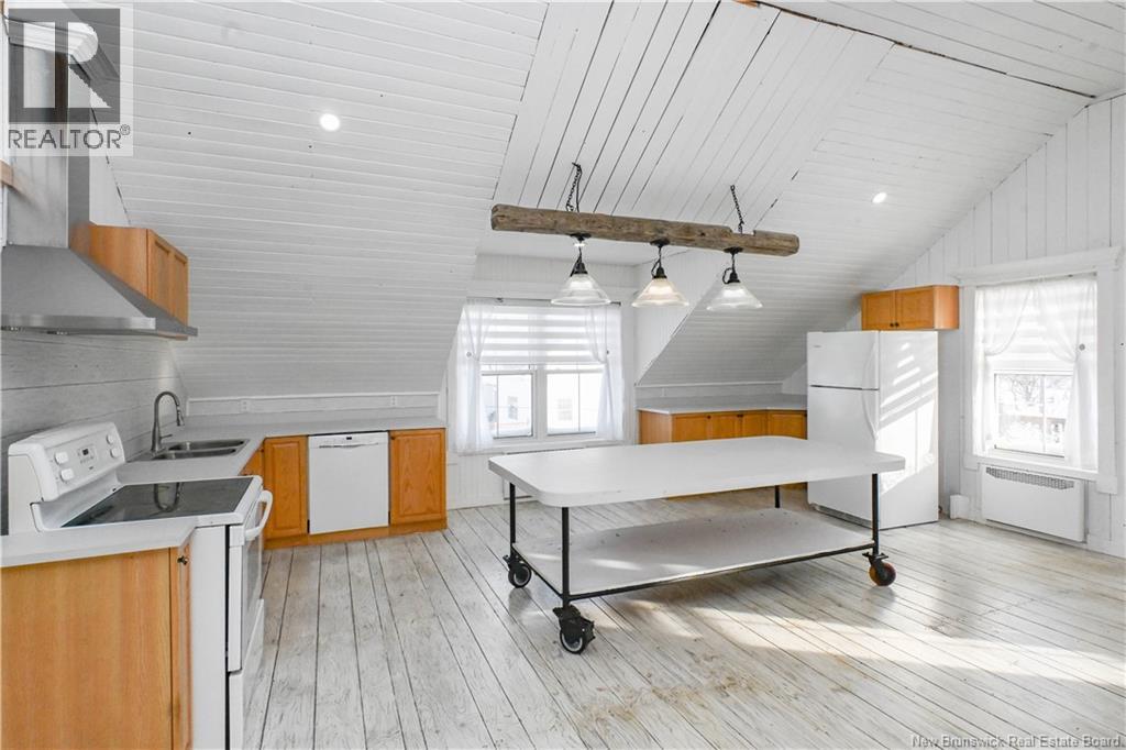 142 Boul Saint-Pierre E. Boulevard, Caraquet, New Brunswick  E1W 1B1 - Photo 34 - NB130516