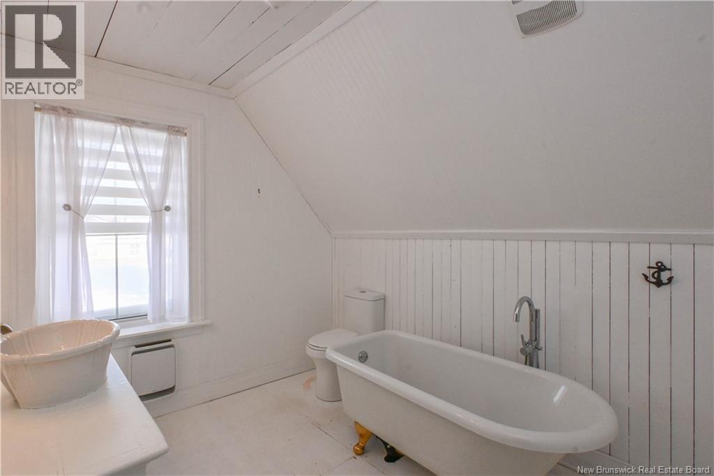 142 Boul Saint-Pierre E. Boulevard, Caraquet, New Brunswick  E1W 1B1 - Photo 42 - NB130516