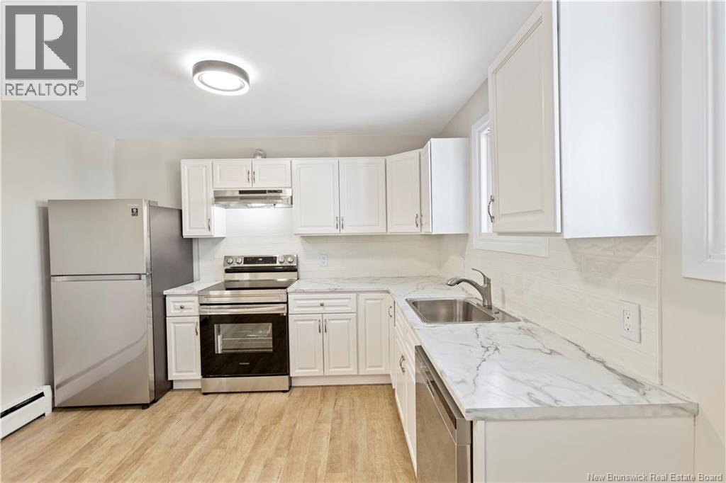 25-27 Whitney Avenue, Moncton, New Brunswick  E1C 8C5 - Photo 2 - NB130641