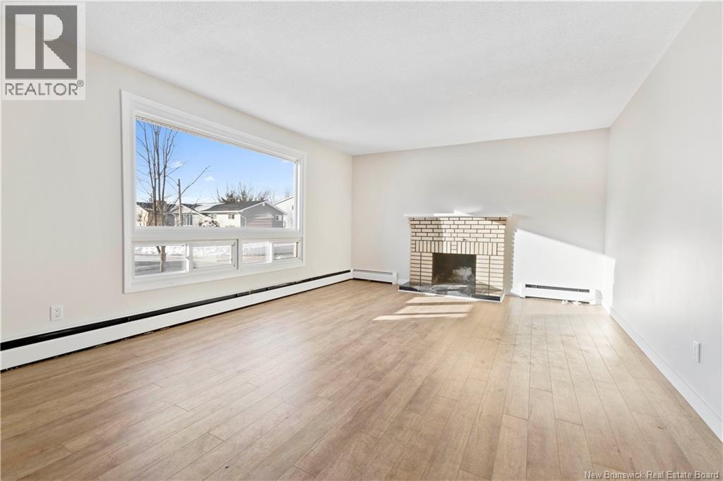 25-27 Whitney Avenue, Moncton, New Brunswick  E1C 8C5 - Photo 3 - NB130641