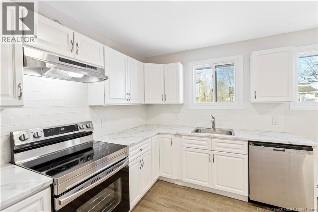 25-27 Whitney Avenue, Moncton, New Brunswick  E1C 8C5 - Photo 4 - NB130641