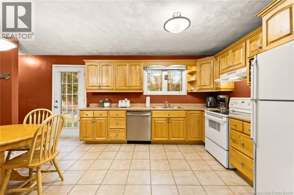 235 Pascal, Dieppe, New Brunswick E1A 2C8 - Photo 13 - NB130669