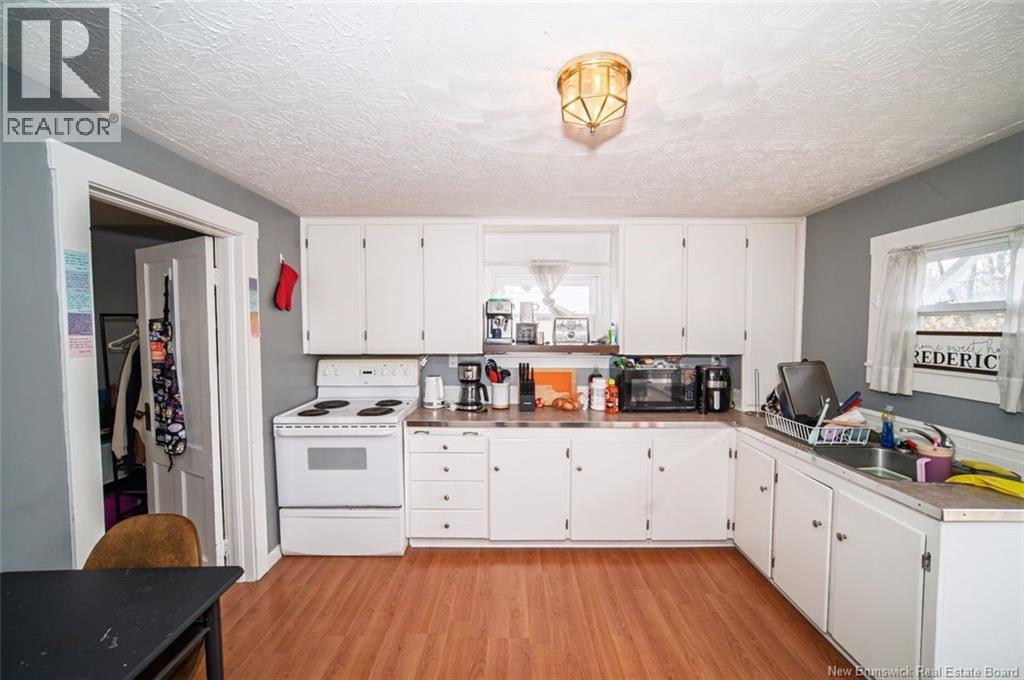 2 Hillcourt Drive, Fredericton, New Brunswick E3A 1S1 - Photo 11 - NB130716