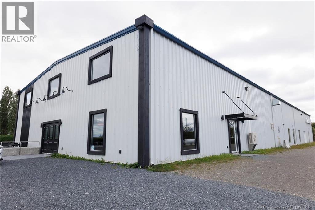 651 Main Street, Grand-Sault/grand Falls, New Brunswick E3Z 2W6 - Photo 2 - NB130867