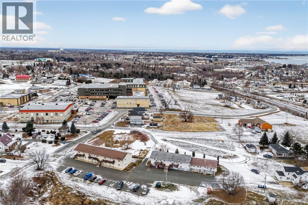725 University Drive, Bathurst, New Brunswick E2A 0A9 - Photo 27 - NB130947