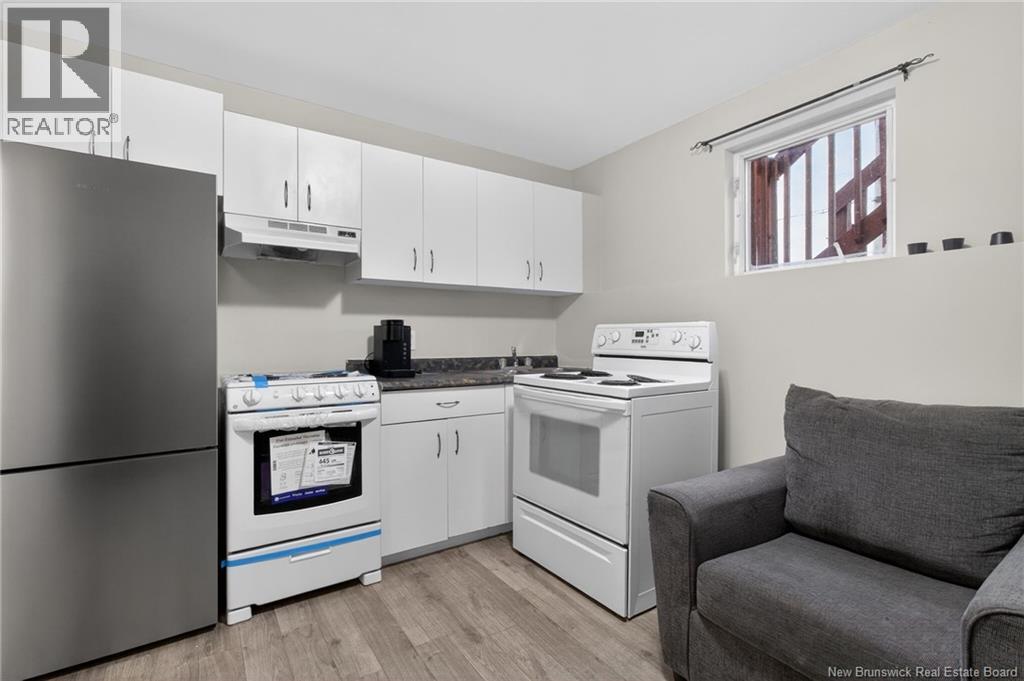 725 University Drive, Bathurst, New Brunswick E2A 0A9 - Photo 39 - NB130947