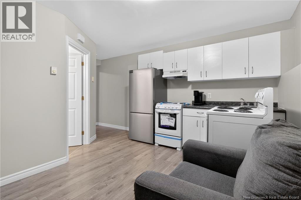 725 University Drive, Bathurst, New Brunswick E2A 0A9 - Photo 40 - NB130947