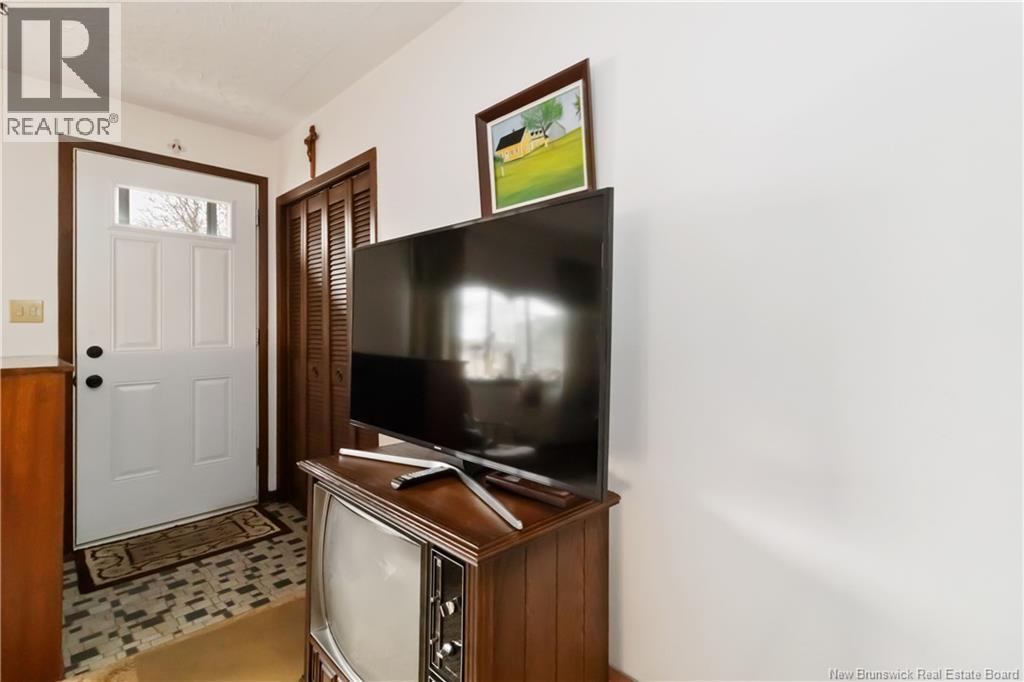 263 Normandie Street, Dieppe, New Brunswick  E1A 1L6 - Photo 3 - NB130499