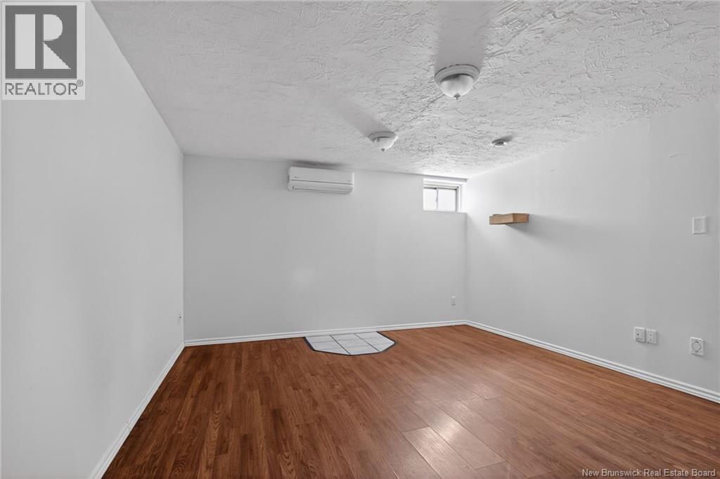 47 Rennick, Moncton, New Brunswick  E1G 7Y6 - Photo 19 - NB131007