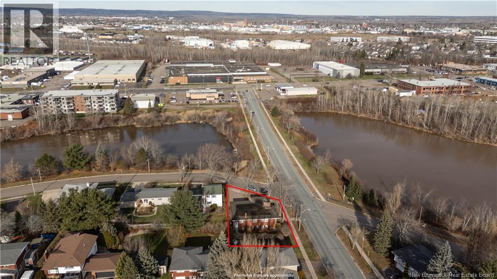200 Mount Royal Boulevard, Moncton, New Brunswick E1E 2W1 - Photo 3 - NB130977