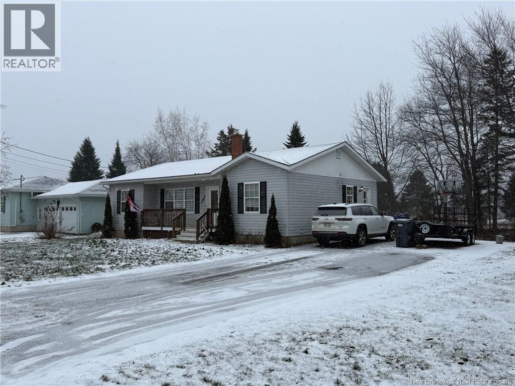 145 Eastwood Drive, Woodstock, New Brunswick  E7M 1P7 - Photo 3 - NB131013