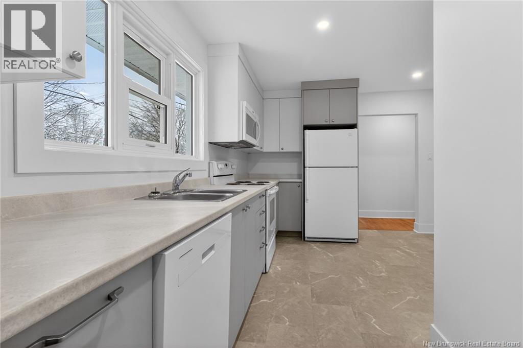 222 Whitney Avenue, Moncton, New Brunswick E1C 8E2 - Photo 5 - NB131047